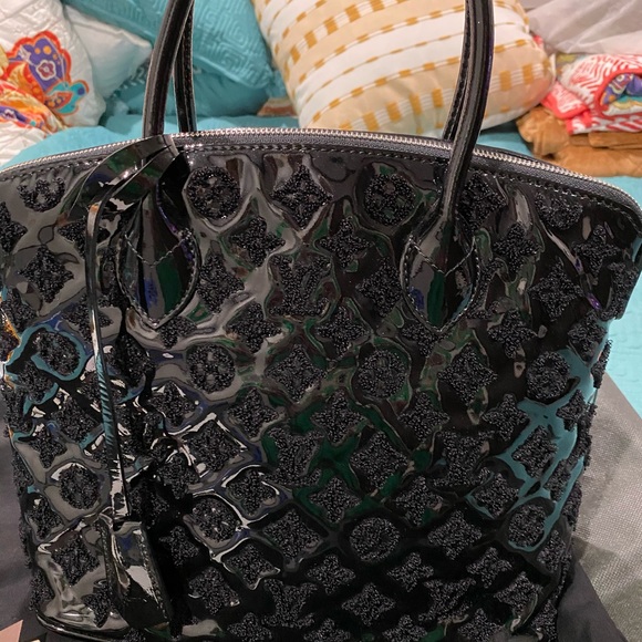 Authentic Louis Vuitton Purse - Picture 3 of 9